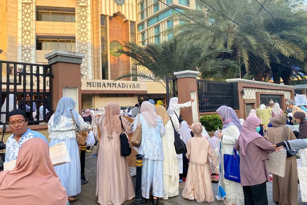 Salat Idulfitri, Jemaah Padati Gedung PP Muhammadiyah Jakarta