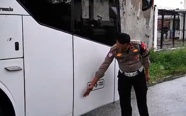 Kronologi 2 Pelajar di Luwu Tewas Terlindas Bus, Motor Terpeleset hingga Masuk Kolong