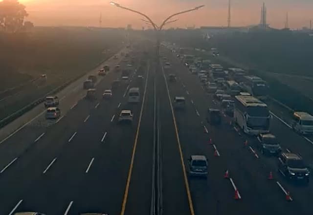 Antisipasi Macet, Contraflow di KM 70-47 Tol Japek Ditambah Jadi 2 Lajur