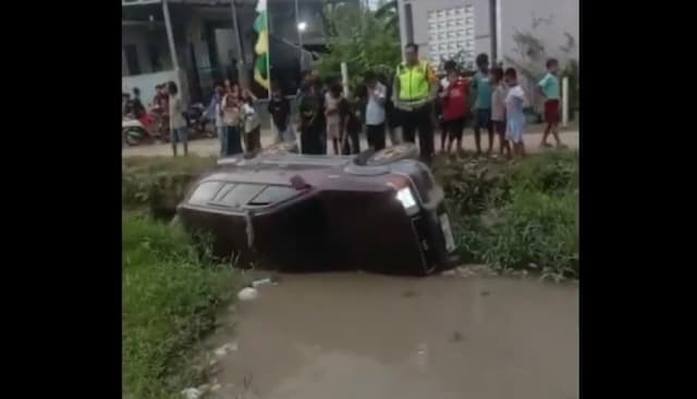 Ikuti Google Maps, Mobil Pemudik Asal Jakarta Tercebur ke Sungai di Brebes