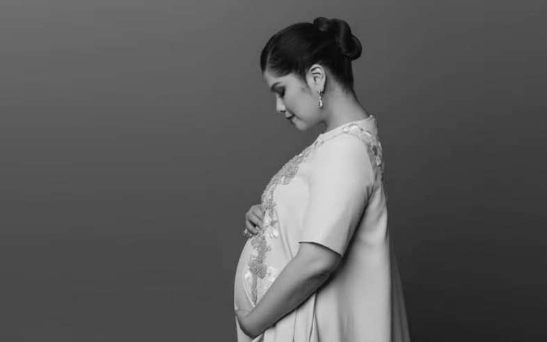 Melahirkan di Usia 44 Tahun, Demi Keselamatan Ibu dan Bayi Annisa Pohan Ditangani Banyak Dokter