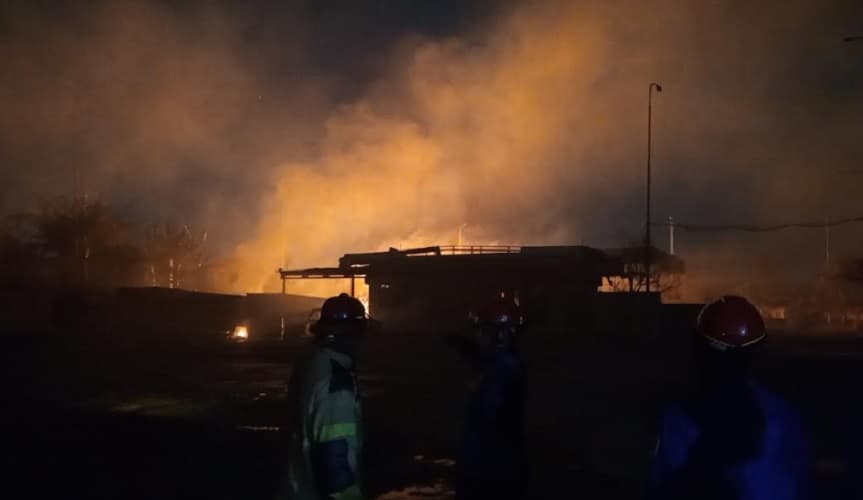 Kebakaran di Stasiun Pengisian Gas Elpiji Cimuning Bekasi Meluas, Rumah Warga Hangus Dilalap Api