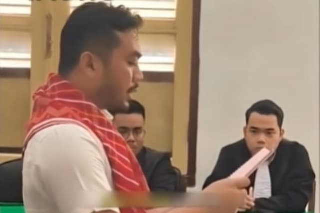 Tangis Haru Amsal Sitepu Pecah usai Divonis Bebas: Ini Kemenangan Pelaku Kreatif!