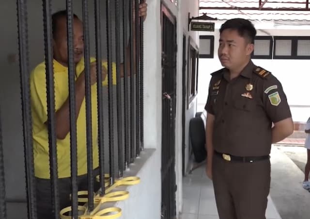 Kejaksaan Tahan Anggota DPRD Pelalawan Tersangka Kasus Dugaan Ijazah Palsu