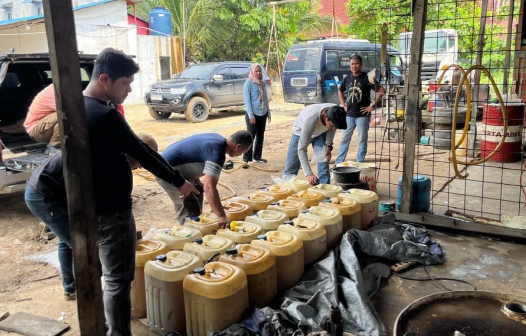 Polda Riau Bongkar Mafia Solar di Pelalawan dan Inhil, 10.000 Liter BBM Disita!