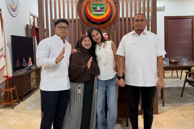 Lama Menghilang, Bigmo Akhirnya Comeback hingga Damai dengan Azizah Salsha Lama Menghilang, Bigmo Akhirnya Comeback hingga Damai dengan Azizah Salsha