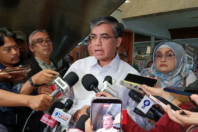 Menaker Yassierli Ungkap Alasan WFH Swasta Hanya Imbauan, Apa Itu?