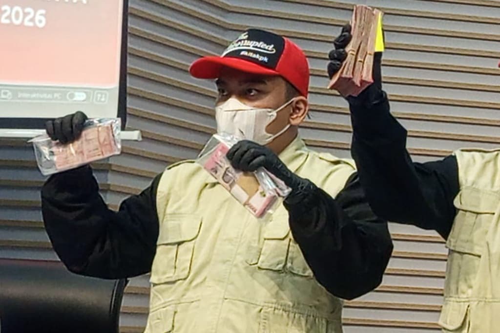 Miris! Pejabat Pemkab Tulungagung Sampai Pinjam Uang untuk Setor ke Bupati Gatut Sunu Miris! Pejabat Pemkab Tulungagung Sampai Pinjam Uang untuk Setor ke Bupati Gatut Sunu