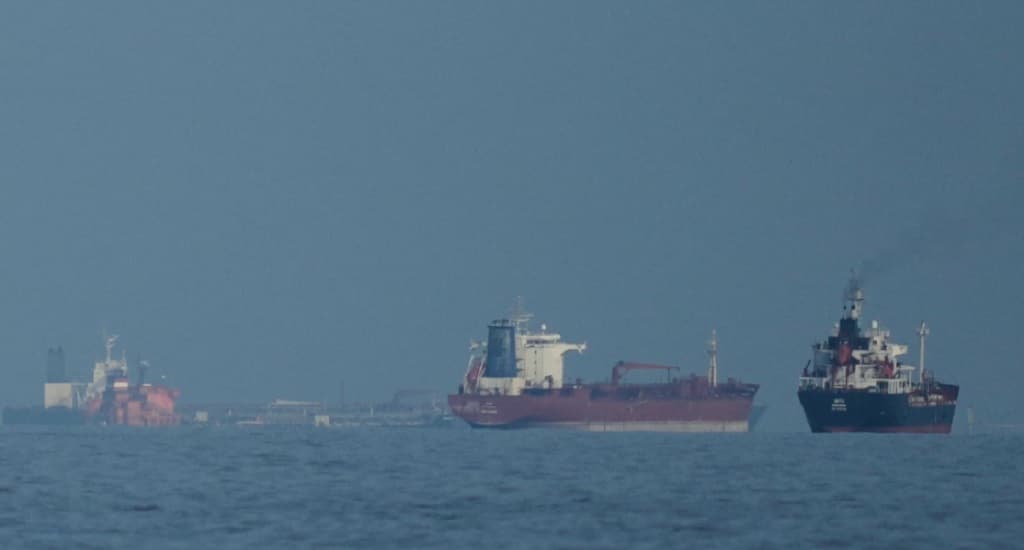 AS Blokade Selat Hormuz Mulai Hari Ini, Iran Beri Peringatan Keras 