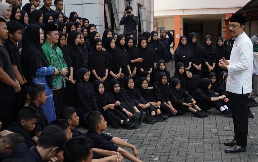 Mensos Targetkan Siswa Sekolah Rakyat Tembus 100.000 di 2027