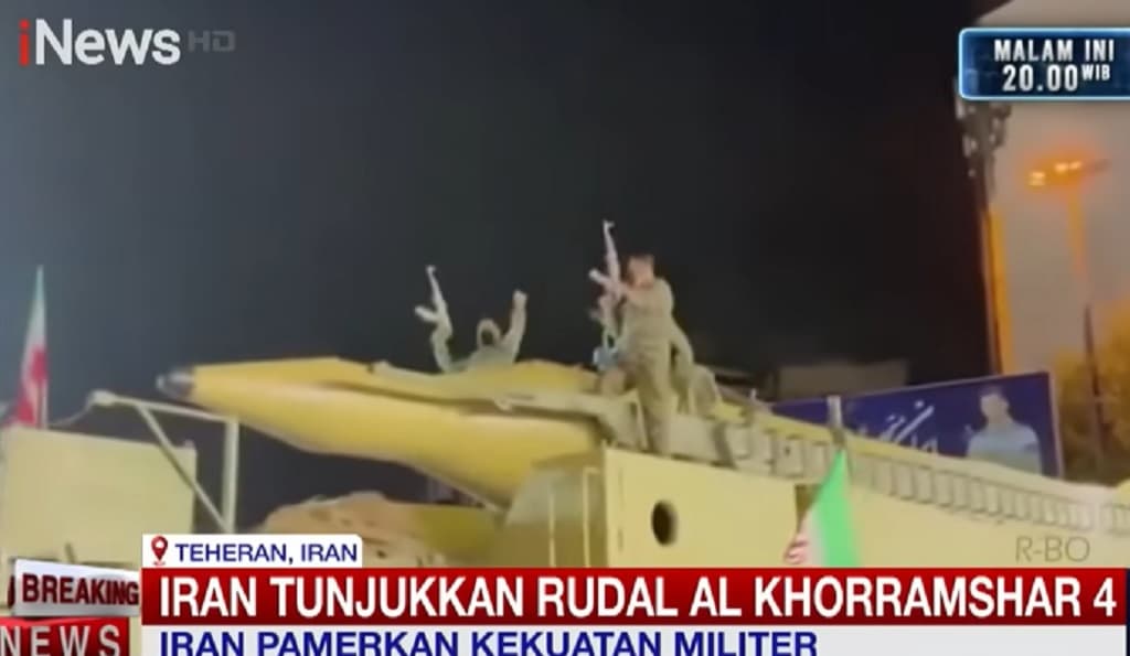 Iran Pamer Rudal Khorramshahr 4 dan Ghadr, Siap Ratakan Israel!