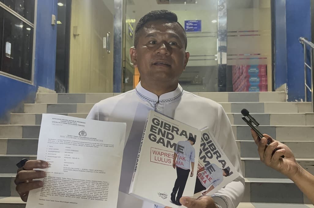 Rismon Sianipar Dipolisikan Pembeli Buku Gibran End Game terkait Dugaan Penipuan