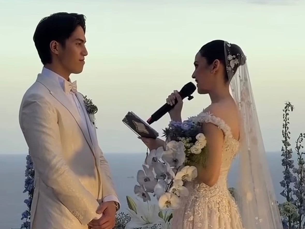 Mengharukan, Ini Doa El Rumi dan Syifa Hadju di Intimate Wedding Bali Mengharukan, Ini Doa El Rumi dan Syifa Hadju di Intimate Wedding Bali