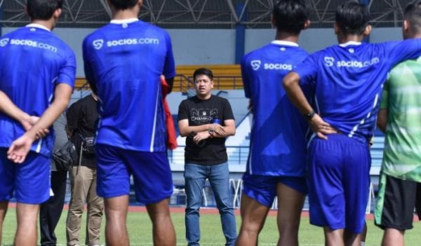 Perjuangan di Awal Musim, Direktur Persib Minta Dukungan Bobotoh dalam Setiap Keadaan