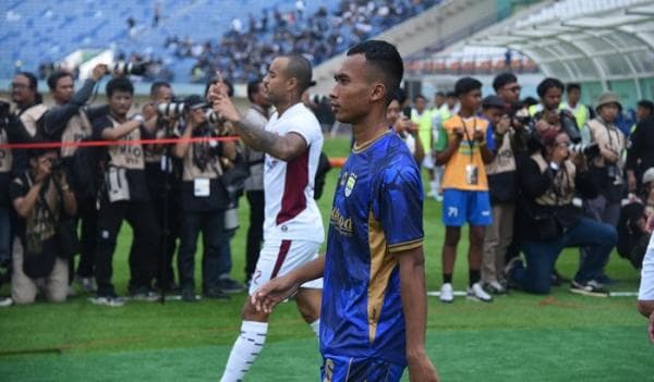 Evaluasi Mandiri Robi Darwis Jelang Laga Lawan PSM Makassar