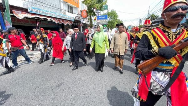 VIDEO! Ngesti-Arifah Daftar Pilkada, Panggung Hiburan di KPU Kabupaten Semarang