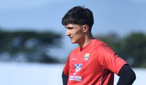 Bojan Hodak Harap Mendoza dan Dimas Bisa Main Lawan PSM Makassar