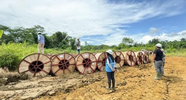 Begini Semangat Juang Srikandi PLN UIP KLT Perkuat Koneksi Listrik Kaltim-Kaltara