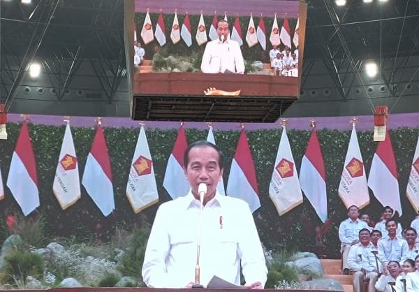 Berkantor di IKN Mulai Besok, Jokowi Tetap Kunjungan Keliling Indonesia