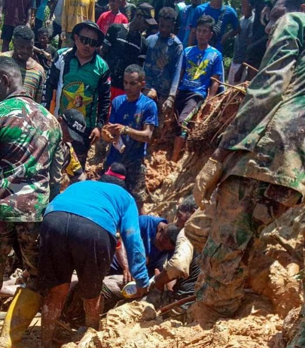 Korban Longsor di Kampung Wawiyai Raja Ampat di Temukan Dalam Kondisi Meninggal Dunia