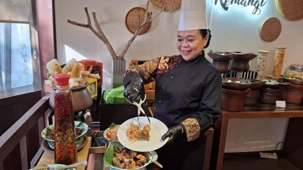 Chef Ervin Triana, Rahasia di Balik Kelezatan Makanan di Santika Hotel Pandegiling, Bikin Nagih!