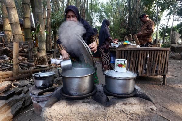 Potret Pasar Keramat, Hanya Buka Minggu Kliwon dan Minggu Wage