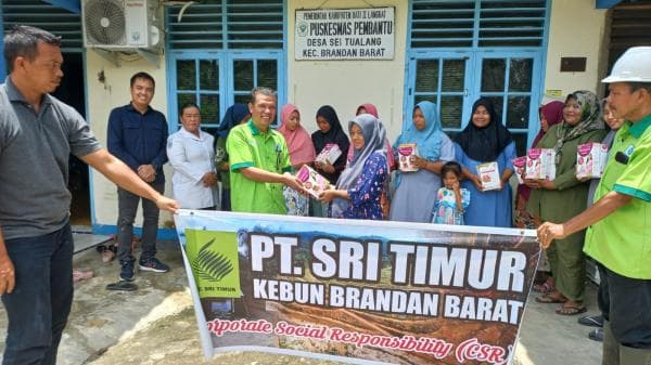 PT Sri Timur Dukung Pemerintah Entaskan Stunting, Bagikan Susu untuk Ibu Hamil di Langkat