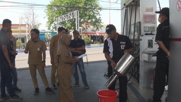 SPBU Bhayangkara Kena Sidak dan Uji Tera Diskopukmperindag Kota Mojokerto, Hasilnya Mengejutkan