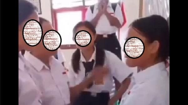 Viral! Siswi SMP Dibully di dalam Kelas oleh Teman-Temannya, Ditampar dan Disoraki