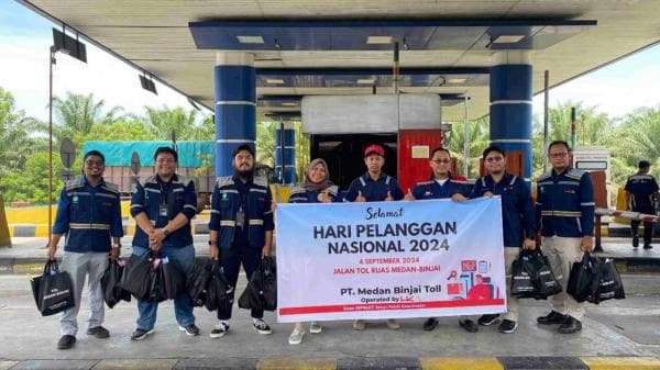 Hari Pelanggan Nasional 2024, Tol Medan-Binjai Bagikan Ratusan Bingkisan untuk Pengguna Jalan