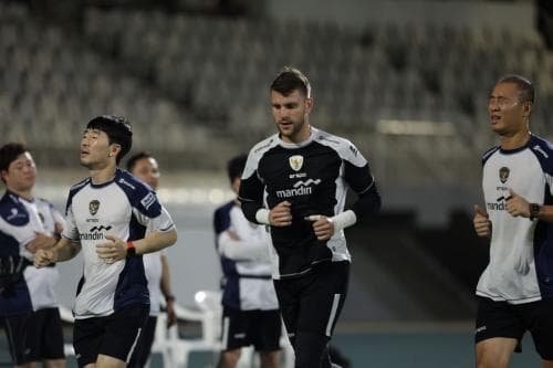 Kondisi Terkini Maarten Paes jelang Laga Timnas Indonesia Vs Bahrain: Sangat Membaik!