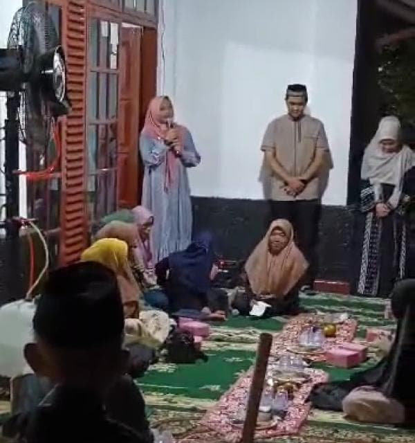 Ririn Kuswantari dan Wiriawan Sada Perkenalkan Diri di Pengajian Ibu-Ibu