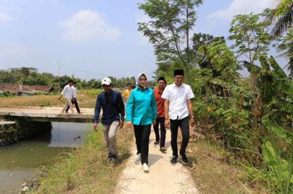 Airin-Ade: Jalan Poros Desa Penting bagi Masyarakat Banten Selatan