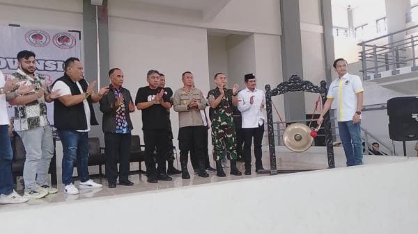 Kejurprov IBCA MMA Jawa Timur Resmi Dibuka dengan Ditandai Pemukulan Gong Oleh Ketua IBCA MMA Jatim