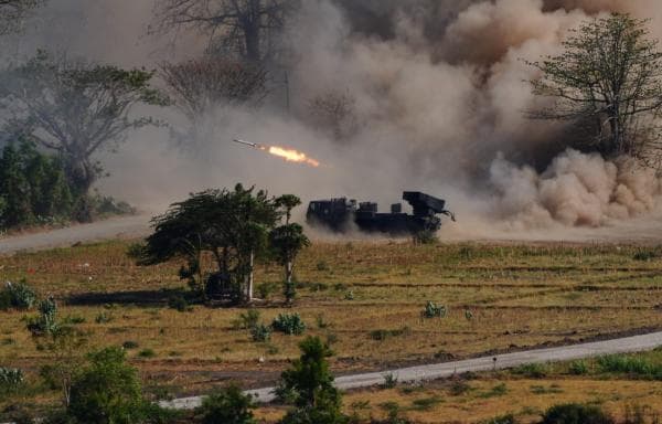 Tembakan Himars Artileri Akhiri Latihan Puncak Calfex Super Garuda Shield 2024 di Puslatpur Marinir