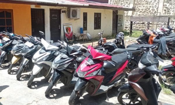 Polisi di Sorong Grebek Rumah Penadah Motor Curian, Puluhan Unit Motor Diamankan