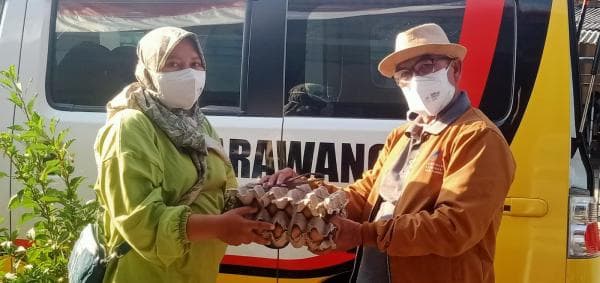 PWI Peduli Beri Bantuan Nutrisi Pada 77 Penderita Tuberkulosis di Karawang