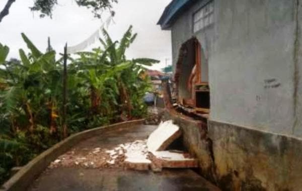 Dinding Rumah Warga Ambruk, BPBD Kuningan Lakukan Penanganan Darurat