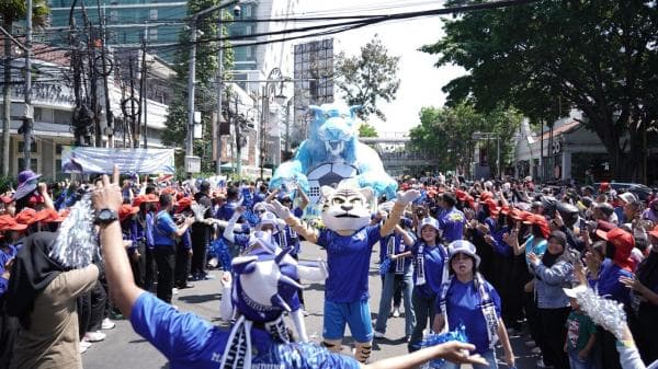 Kesbangpol Juara Pawai Kendaraan Hias di Puncak Hari Jadi ke-214 Kota Bandung