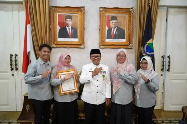 Pemkab Cianjur Raih Penghargaan Bhakti Koperasi dan UMKM 2024