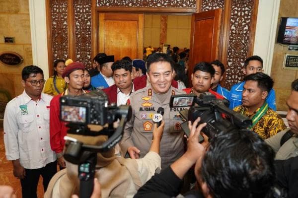 Kapolda Riau Ajak Mahasiswa Selenggarakan Pilkada dengan Riang