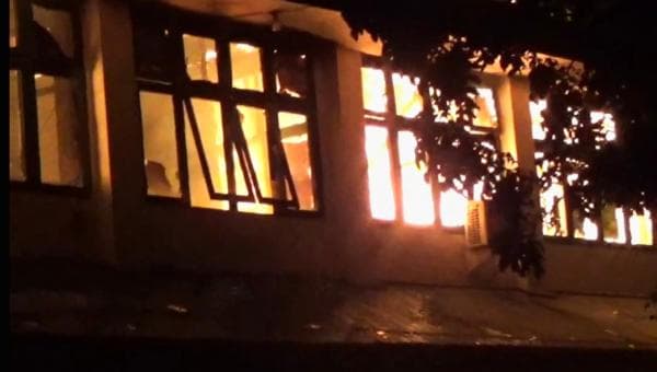 Kantor Dinas Kesehatan NTT Terbakar Hebat, Penyebab Masih Diselidiki