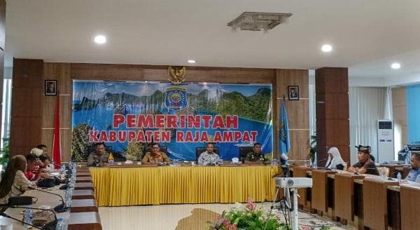 Pjs Bupati Gelar Coffe Morning Tekankan Kolaborasi di Raja Ampat Jelang Pemilukada