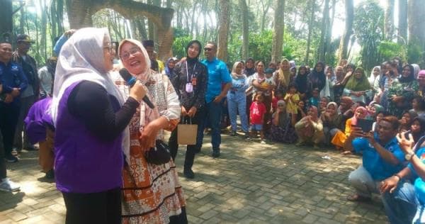 Cawabup Tangerang Intan Nurul Hikmah Berziarah ke Makam Syekh Mas Mas Masad