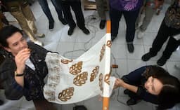 Hari Batik Nasional, Benang Ratu-Morgan Oey Bangkitkan Motivasi ODGJ dan Tunanetra Terus Berkarya