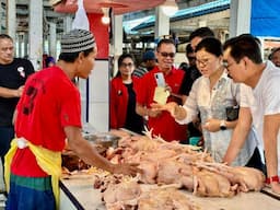 Blusukan di Pasar Sentral Poso, Cawagub Sulteng Agusto Dapat Keluhan dari Pedagang