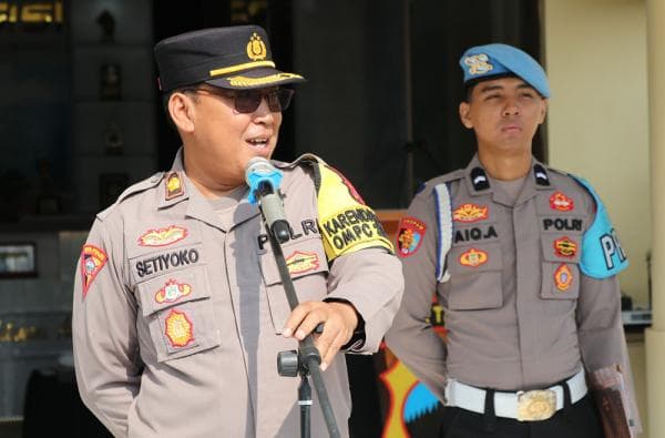 Razia, Polres Kebumen Amankan Ratusan Botol Miras dan 18 Gram Sabu 