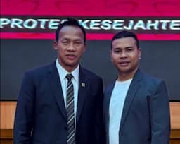 Sahabat Kecil Hadiri Pelantikan Daud Yordan sebagai Senator