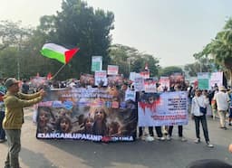 Aksi Unjuk Rasa Satu Tahun Genosida di Palestina, YKMI Serukan Boikot Produk Terafiliasi Israel