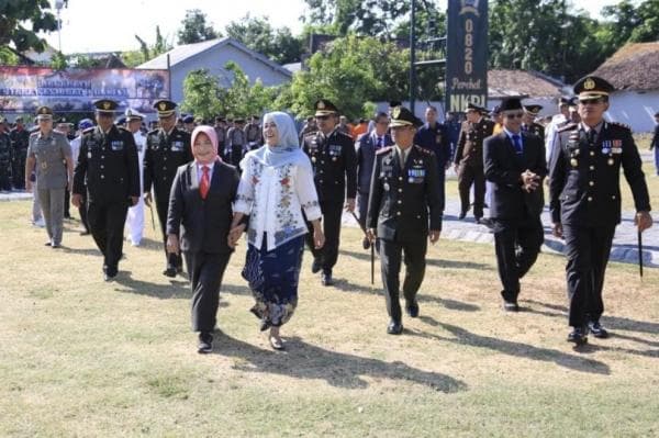 Pemkot Probolinggo Hadiri Peringatan HUT ke - 79 TNI